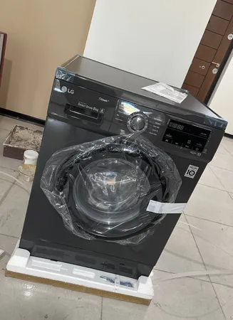 ماشین لباسشویی 8 کیلوگرم اتوماتیک ال جی مدل F4J3TYG6J