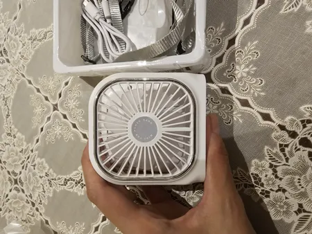 پنکه شارژی مدل F30