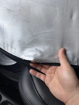 آفتابگیر شیشه جلو خودرو مدل عینکی به همراه کاور نگهدارنده