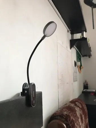 چراغ مطالعه باسئوس مدل DGRAD-0G