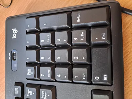 کیبورد و ماوس بی‌سیم لاجیتک مدل MK270