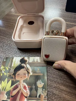 اسپیکر بلوتوثی قابل حمل مدل Love Lock