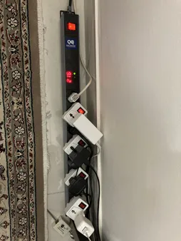 محافظ ولتاژ دیجیتال پارت الکتریک مدل آذین کد 6642