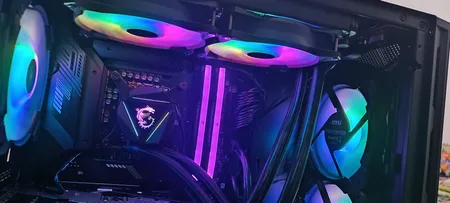 کیس کامپیوتر ام اس آی مدل MPG GUNGNIR 111R