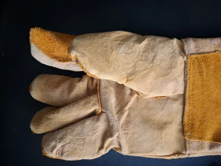 دستکش ایمنی جوشکاری مدل سیم دوز