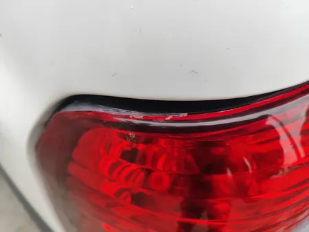 چراغ خطر عقب بهساز نور مدل km20 مناسب برای پراید 131 بسته 2 عددی