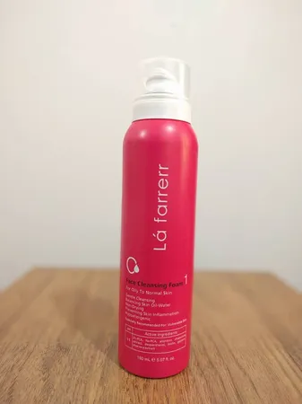 فوم شست‌وشوی صورت لافارر مدل 01 مناسب برای پوست چرب حجم 150 میلی‌لیتر