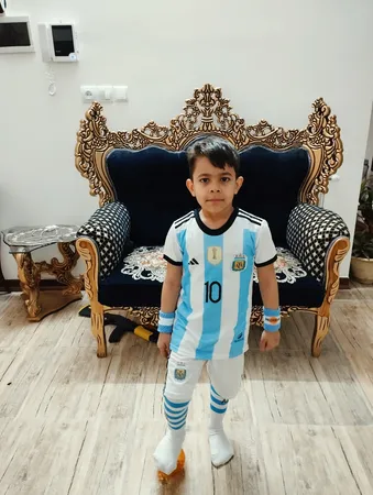 ست پنج تکه لباس ورزشی پسرانه طرح تیم ملی آرژانتین مدل مسی 2023