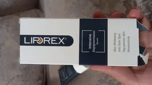 تجریه خرید سرم روشن کننده لیپورکس مدل Intensive Depigmentation حجم 30 میلی لیتر