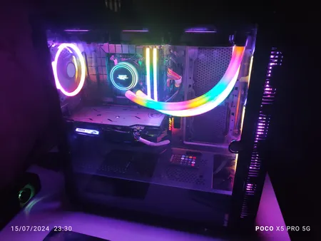 رم دسکتاپ DDR5 دو کاناله 6200 مگاهرتز CL36 کورسیر مدل VENGEANCE RGB ظرفیت 32 گیگابایت