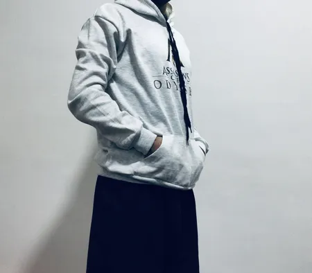 هودی مردانه طرح Assassins کد S436 رنگ طوسی