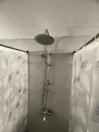 علم دوش حمام پاپیروس مدل یونیورست LUX