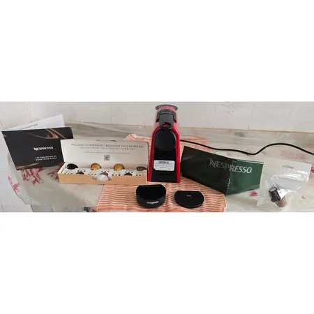 اسپرسوساز نسپرسو مدل Essenza Mini Magimix