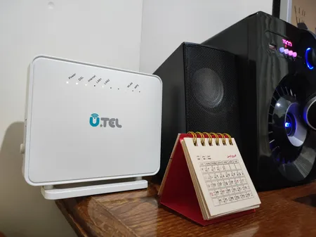 مودم روتر یوتل VDSL/ADSL Plus بی سیم مدل V301