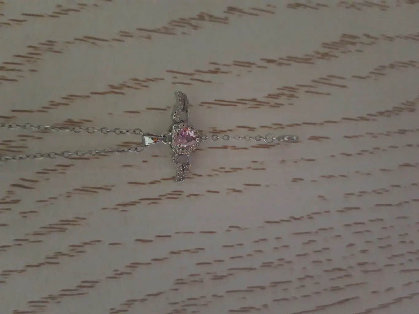 گردنبند زنانه مدل قلب بالدار بال متحرک