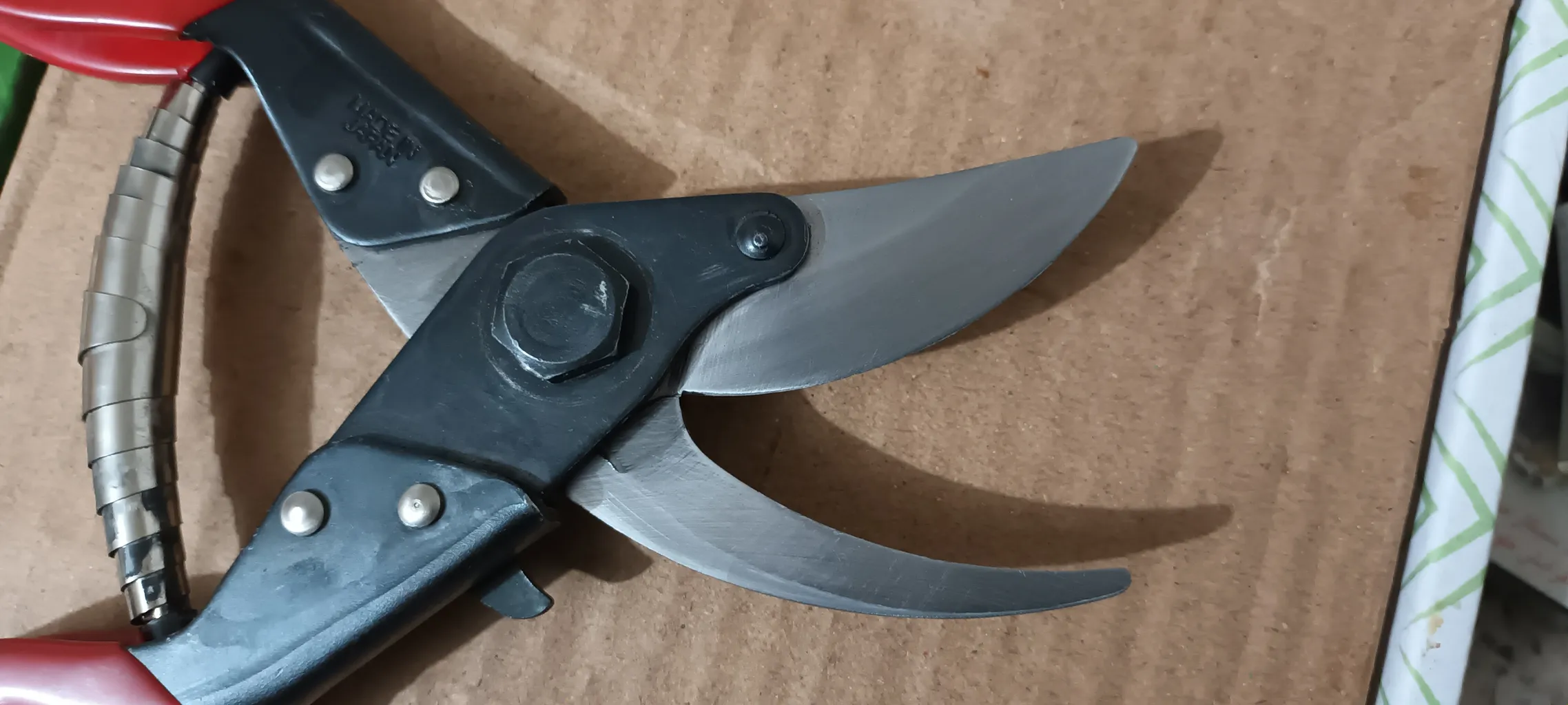 قیچی باغبانی لایت مدل JH-615