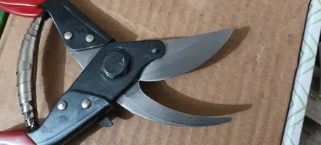 قیچی باغبانی لایت مدل JH-615