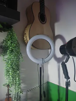 رینگ لایت مدل FOR LIVING