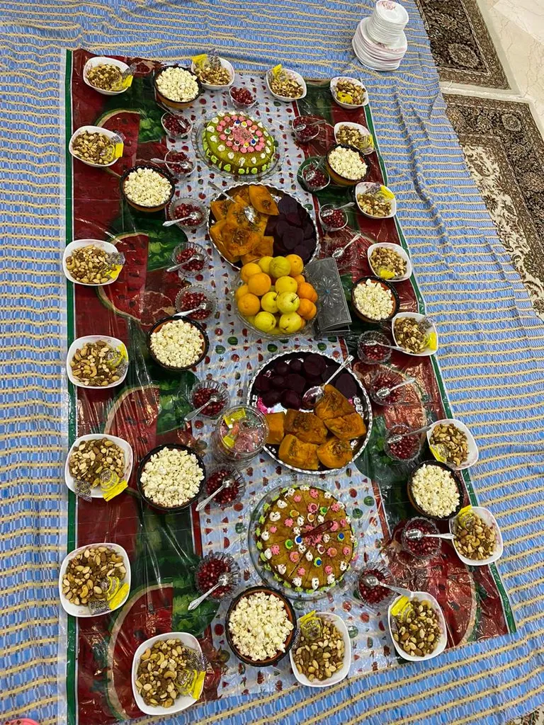 سفره یکبار مصرف مستر تم طرح یلدا