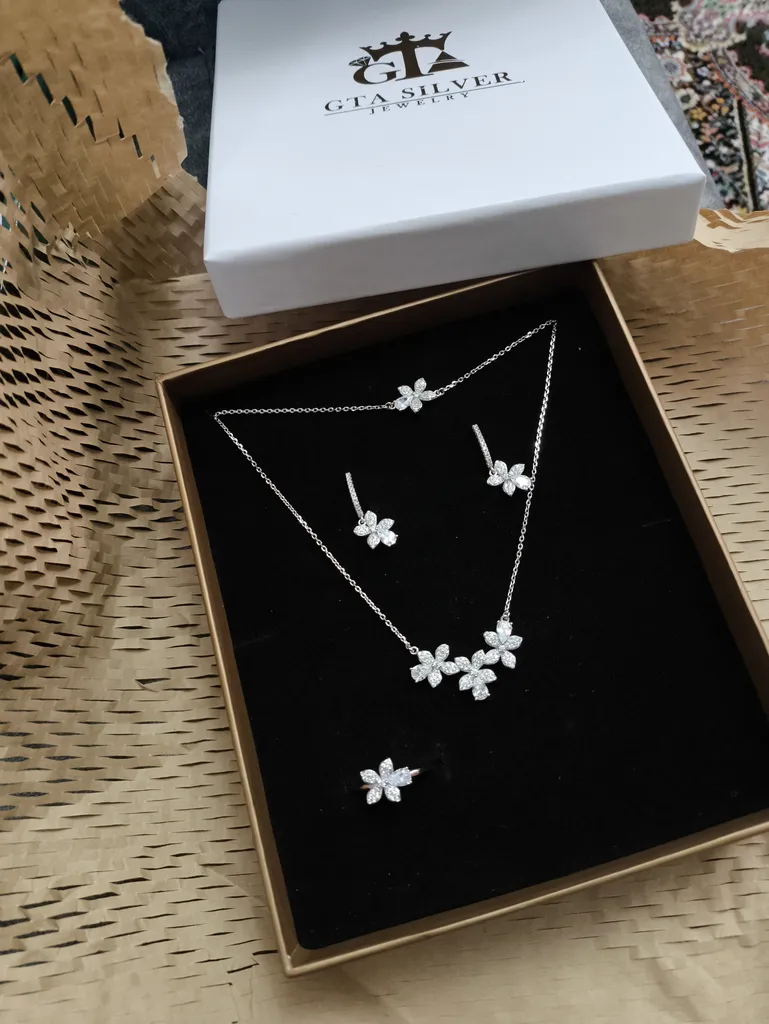 سرویس نقره زنانه جی تی ای مدل فلاور