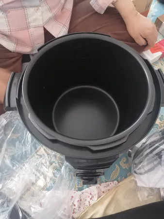 زودپز برقی ۴ کاره جی پاس مدل GPC307-6L