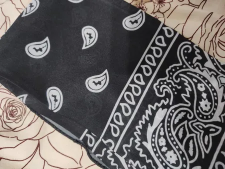 دستمال سر و گردن مدل khavar012