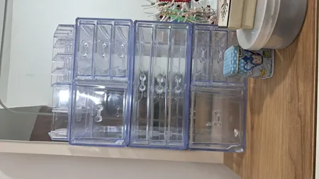 استند لوازم آرایشی مدل LTMB004w