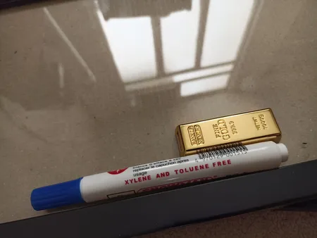 فلش مموری مدل Ultita-Bn طرح شمش طلا ظرفیت 8 گیگابایت