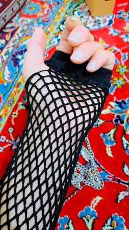 ساق دست زنانه مدل فیش نت دو انگشتی