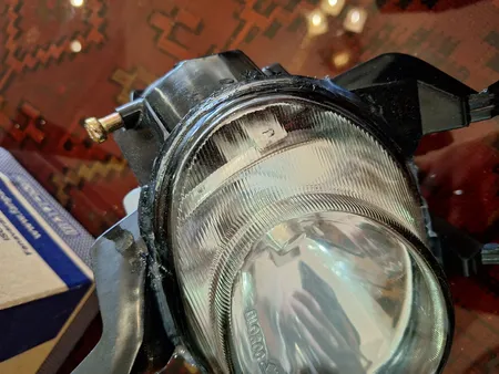 چراغ مه شکن جلو خودرو فن آوران پرتو الوند مدل AM 5964RL مناسب برای پژو 206 بسته 2 عددی