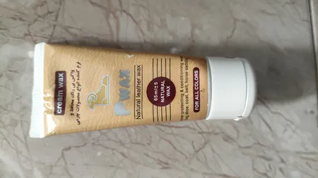 واکس کفش چرم پی واکس کد px به همراه اسفنج