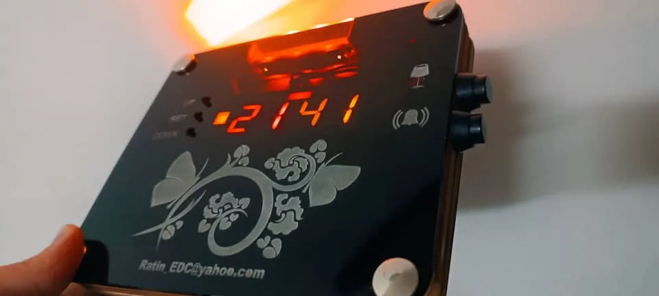 ساعت دیواری دیجیتال مدل 1951