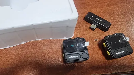 ست میکروفن بی سیم موکسوم مدل MX-AX77 با درگاه اتصال Type C