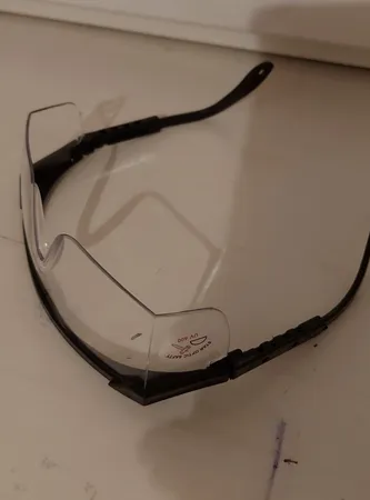 عینک محافظ آزمایشگاهی مدل STAR