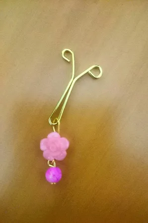 گیره روسری زنانه طرح گل کد 24