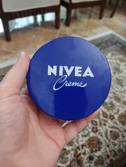 کرم مرطوب کننده نیوآ مناسب انواع پوست حجم 150 میلی لیتر