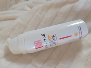 تجریه خرید کرم ضدآفتاب بی‌رنگ سیسپرسا SPF50 مدل ضدلک مناسب برای انواع پوست، حجم 50 میلی‌لیتر