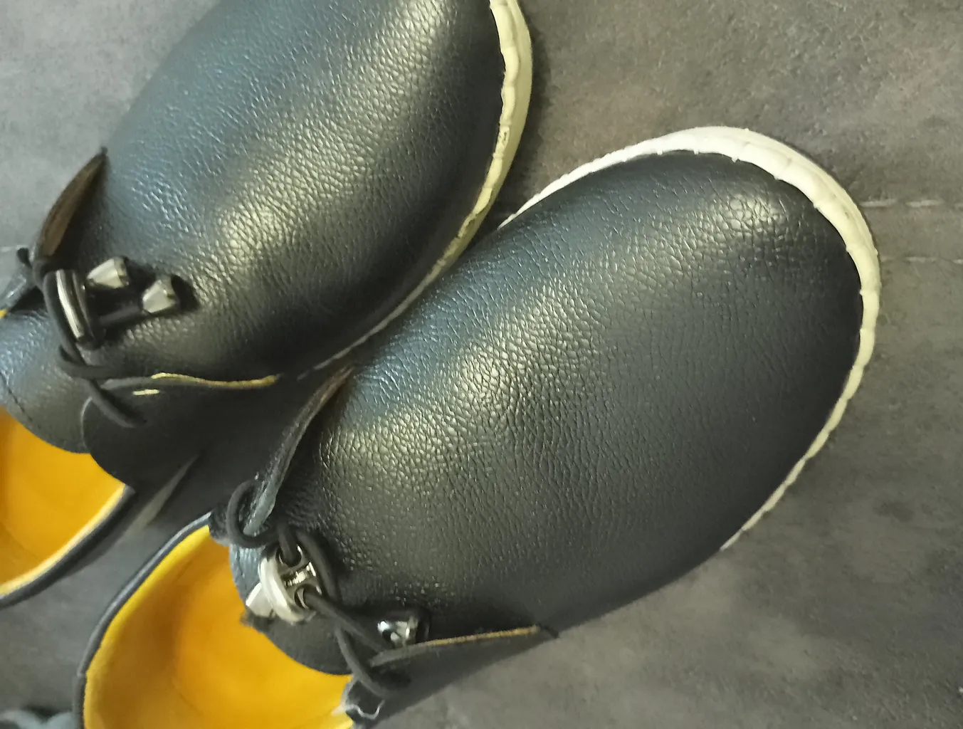 کفش طبی زنانه مدل تمام چرم