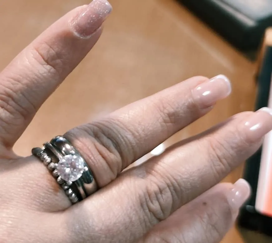 انگشتر نقره زنانه مدل سولیتر