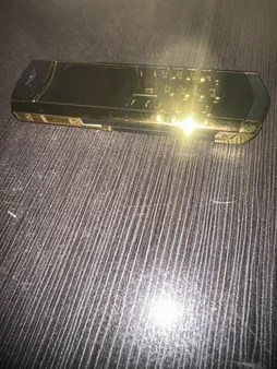 گوشی موبایل هانوفر مدل V6 Pro دو سیم کارت ظرفیت 32 مگابایت