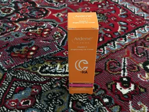 تجریه خرید کرم روشن کننده و محافظ لب آردن سی فکتور مدل ویتامین C حجم 12 میلی لیتر