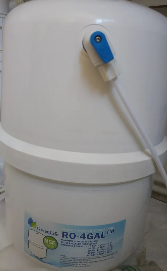 دستگاه تصفیه آب خانگی سافت واتر مدل RO8_OX