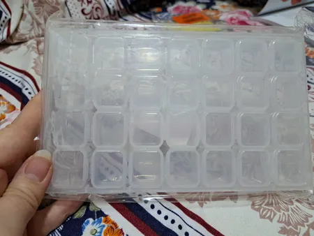 جعبه ابزار خیاطی مدل نظم دهنده منجوق کد 00