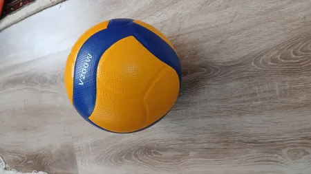 توپ والیبال مدل V200W