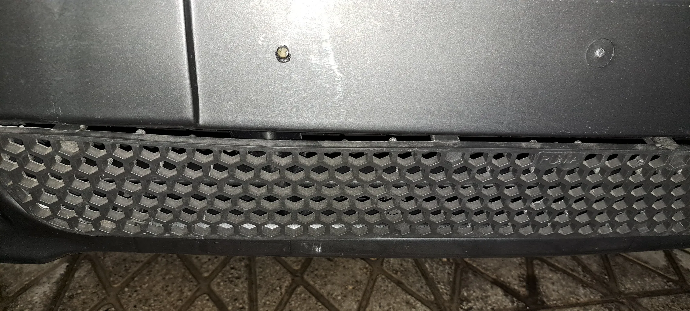 توری لانه زنبوری سپر مدل X200 مناسب برای پراید 132 و 111