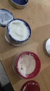 تجریه خرید کرم سفت کننده روز فاربن مدل نیاسین آمید حجم 50 میلی لیتر