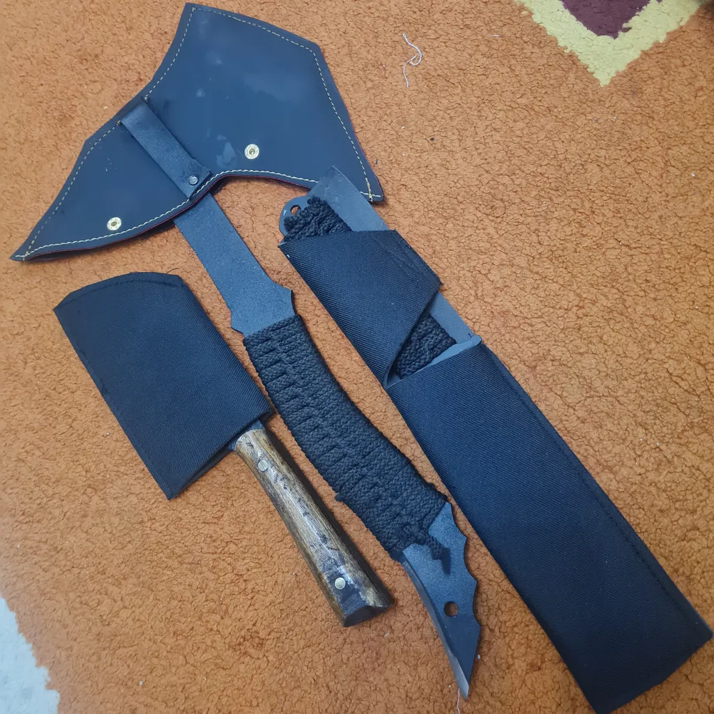 تبر و چاقوی سفری زد هانتر مدل atshon