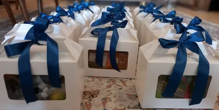 ظرف یکبار مصرف مدل جعبه پذیرایی طرح دفاعیه بسته 10 عددی