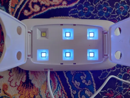 لاک خشک کن مدل SUN mini UVLED