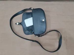 تجریه خرید کیف دوشی زنانه چرم آرا مدل d110